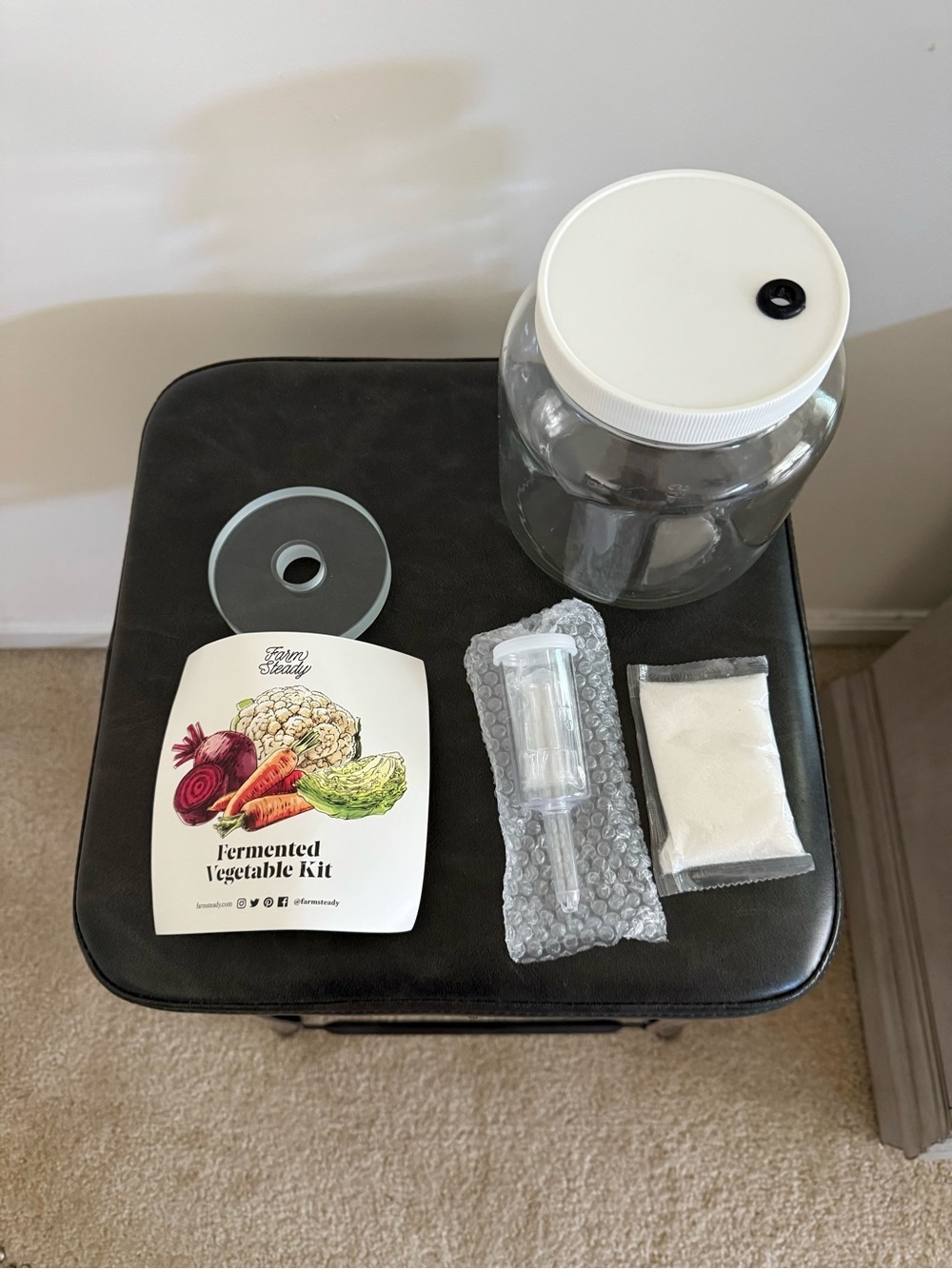 Fermented Vegetable Kit with Glass Jar and Airlock (White Lid) NEW